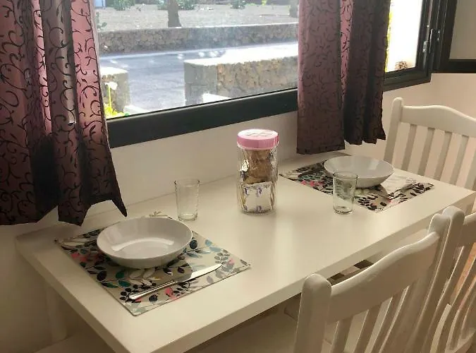 Love Yaiza アパート